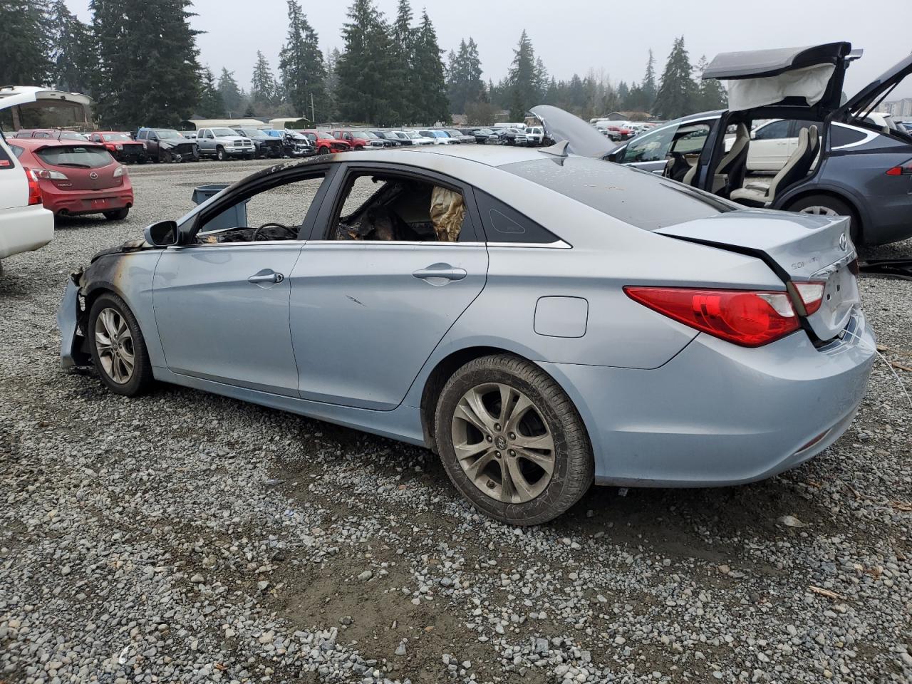 2011 Hyundai Sonata - Image 2