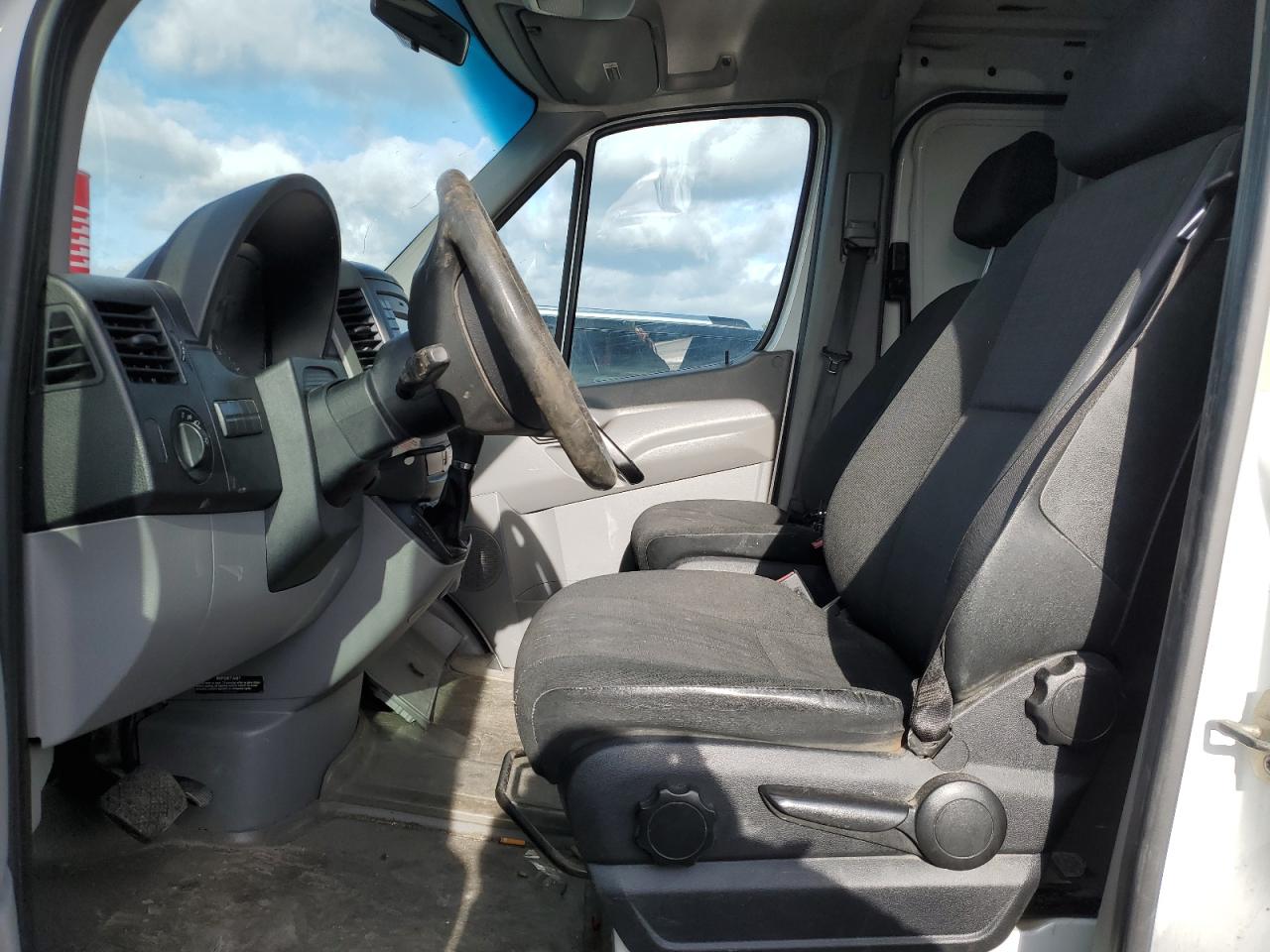 2014 Mercedes-Benz Sprinter - Image 7