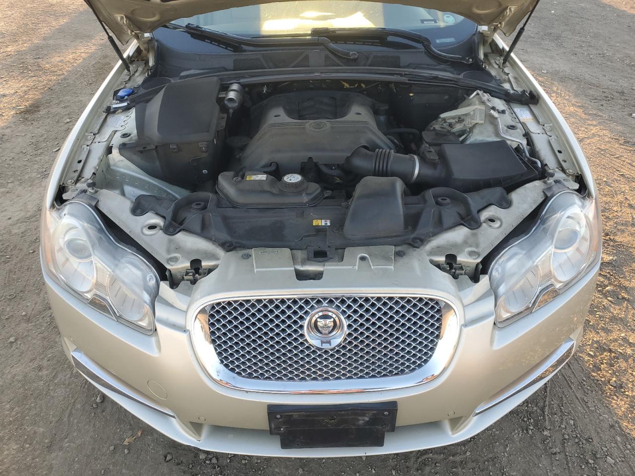 2009 Jaguar XF - Image 11
