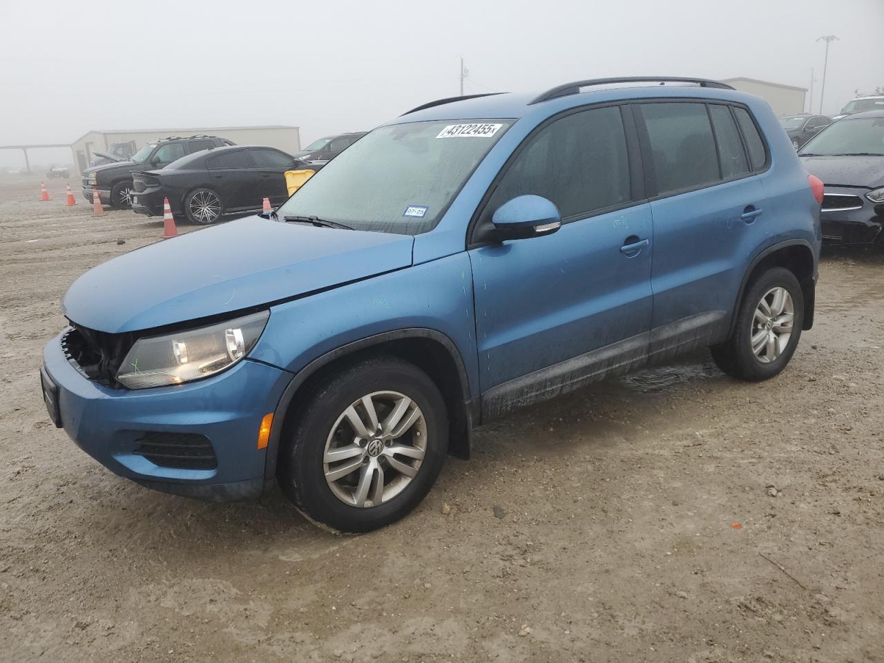 2017 Volkswagen Tiguan - Image 1
