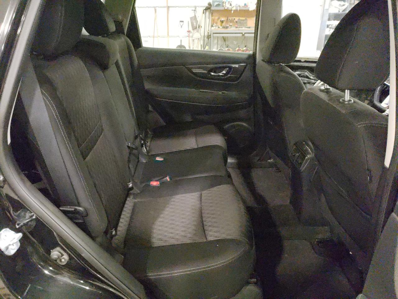 2017 Nissan Rogue - Image 11