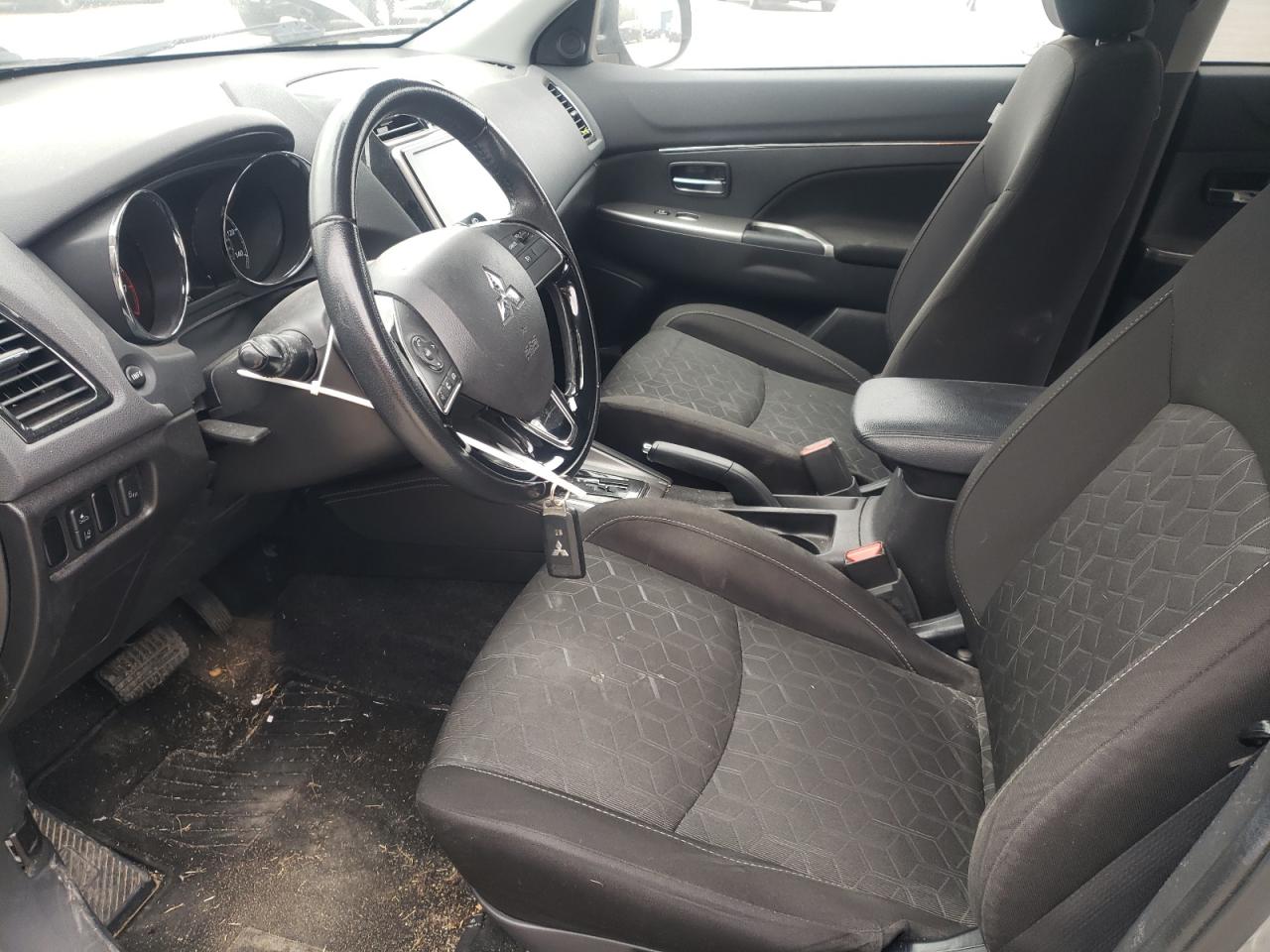 2020 Mitsubishi Outlander - Image 7