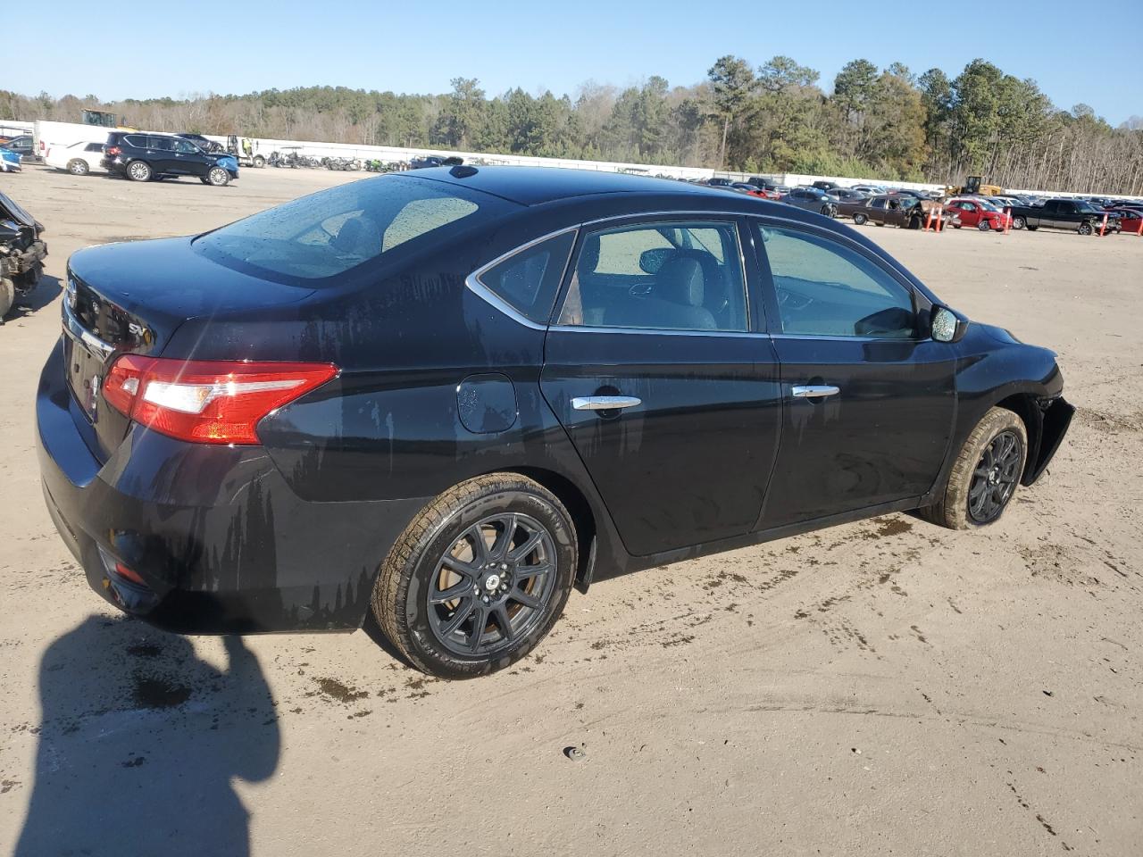 2016 Nissan Sentra - Image 3