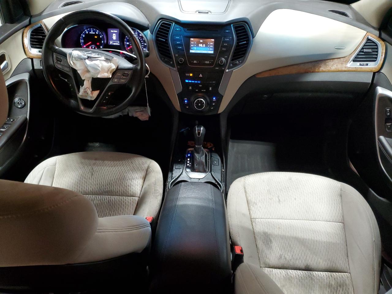 2014 Hyundai Santa Fe - Image 8