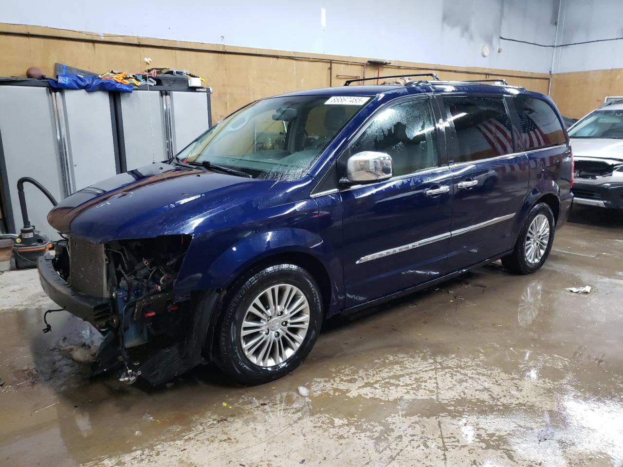 2013 Chrysler Town & Country - Image 1