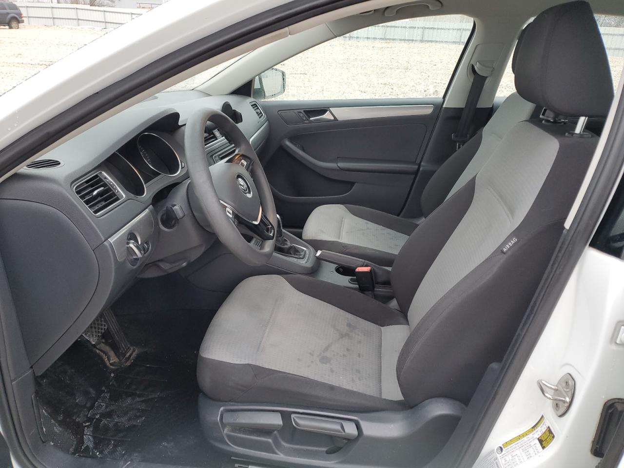 2017 Volkswagen Jetta - Image 7