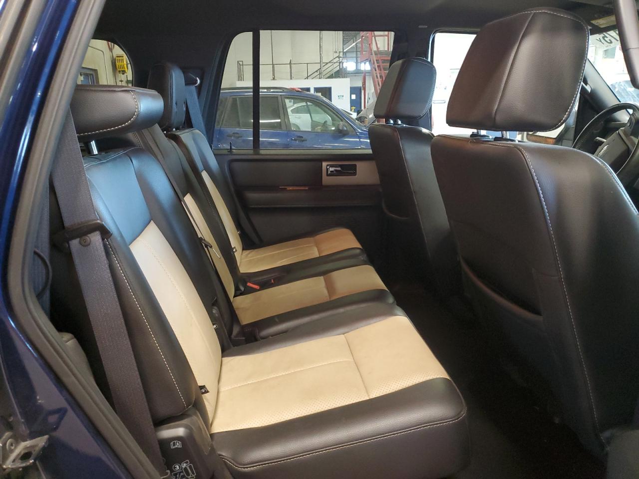 2007 Ford Expedition - Image 11