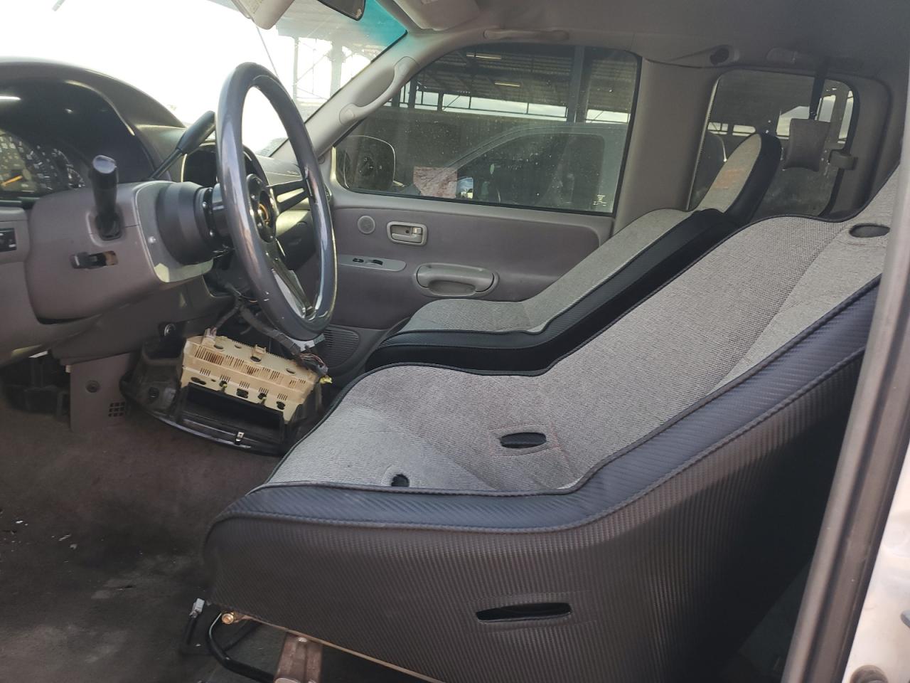 2000 Toyota Tundra - Image 7