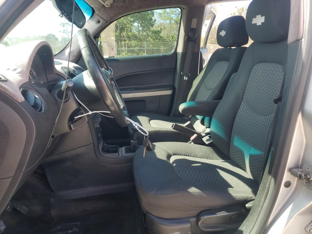 2010 Chevrolet HHR - Image 7