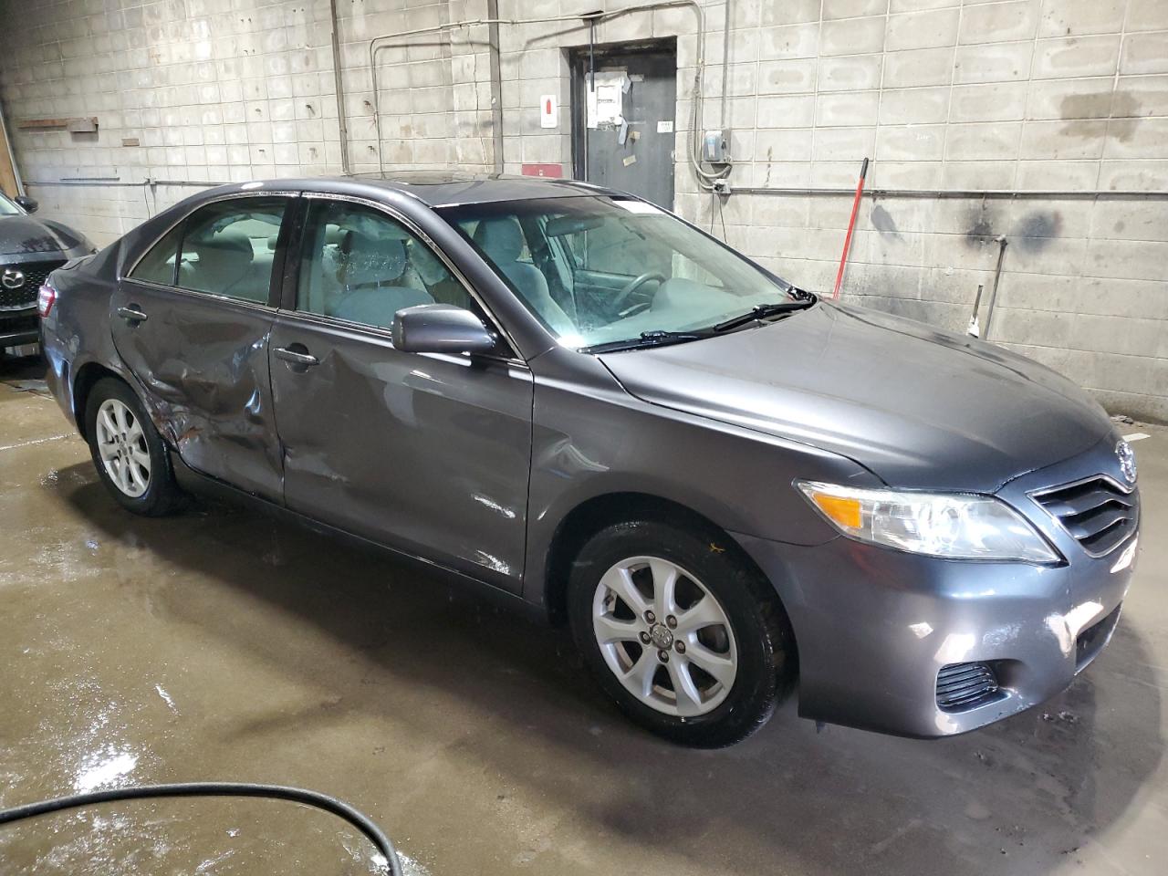 2011 Toyota Camry - Image 4