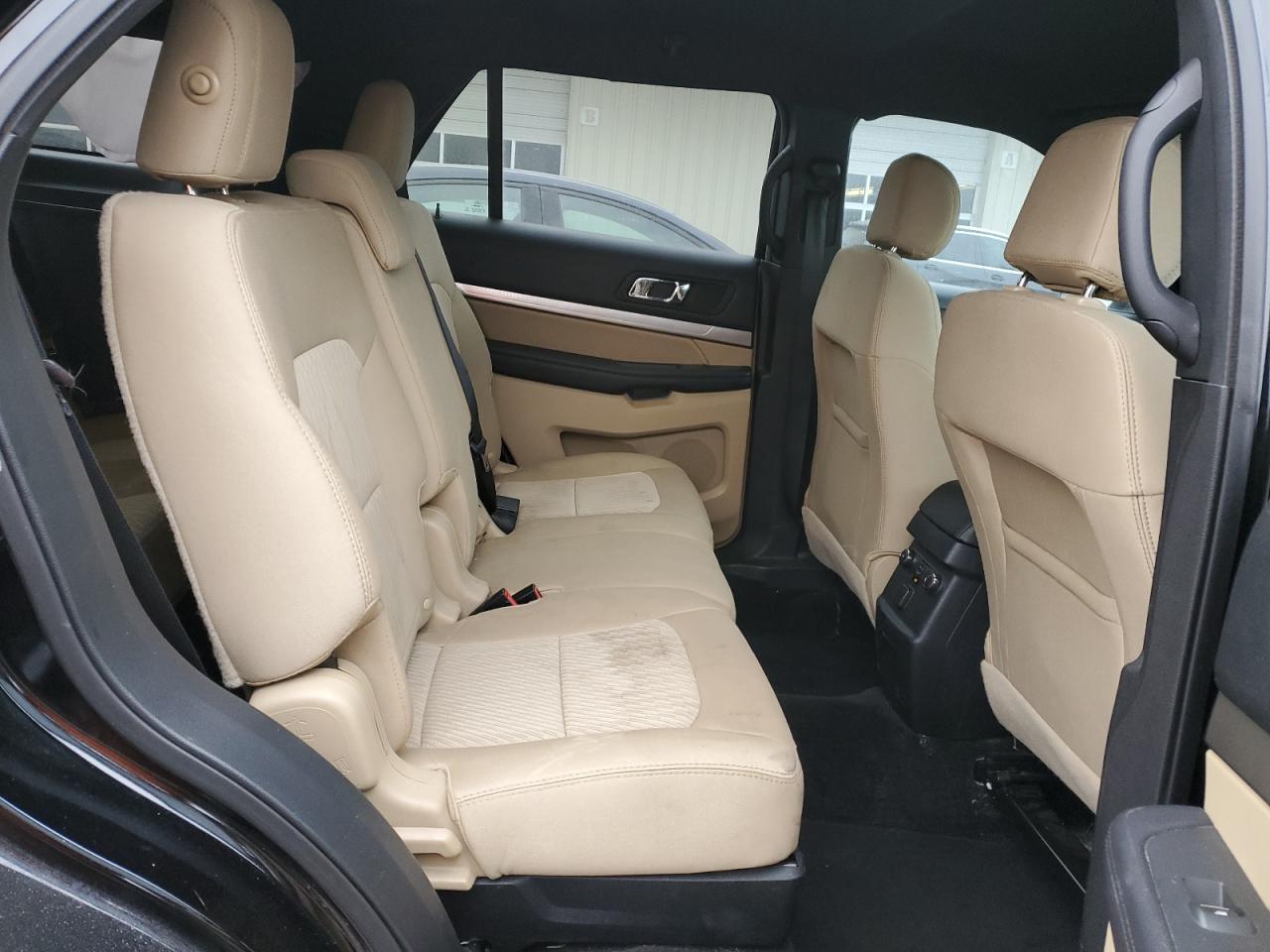 2017 Ford Explorer - Image 11