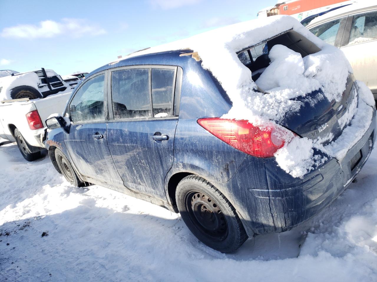 2009 Nissan Versa - Image 2