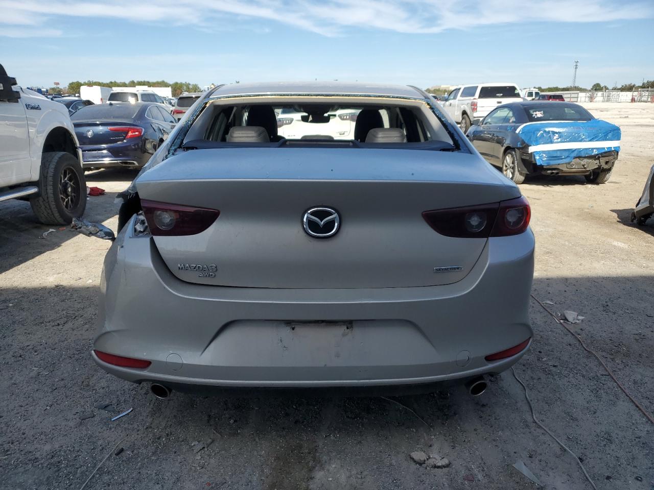 2022 Mazda 3 - Image 6