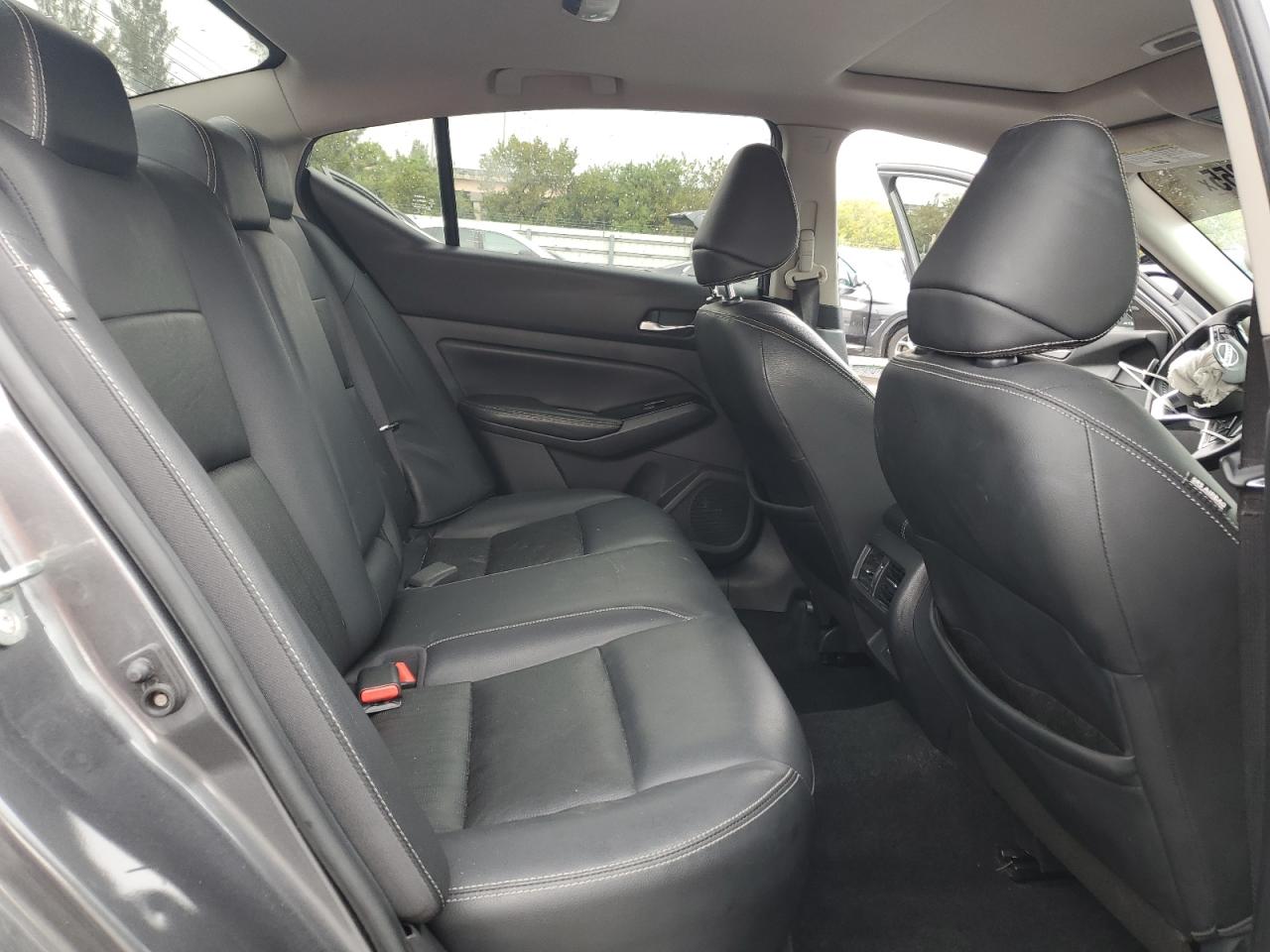 2020 Nissan Altima - Image 10