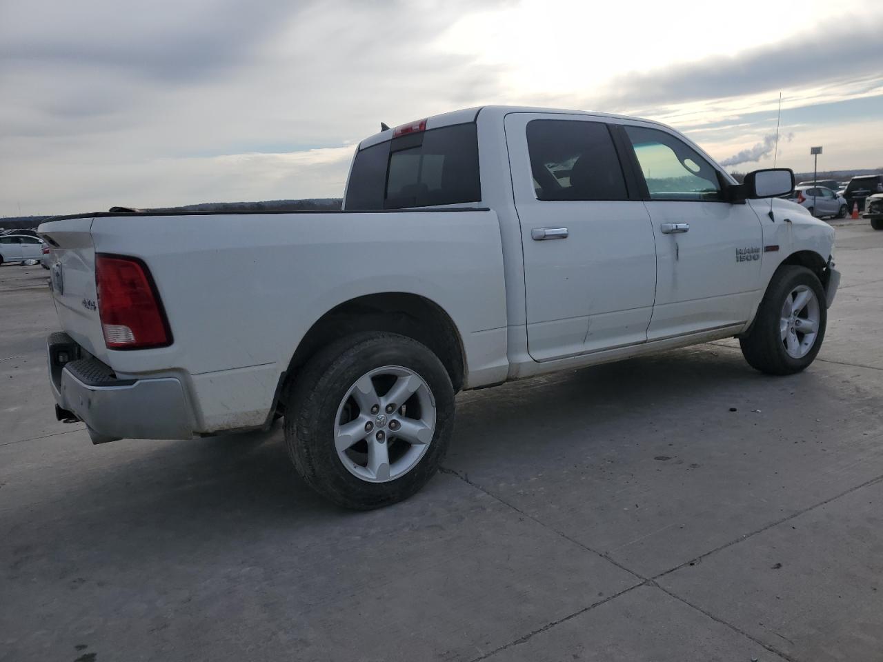 VIN 1C6RR7LM7FS740752 2015 RAM 1500 no.3