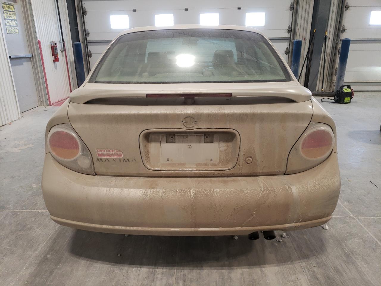 2002 Nissan Maxima - Image 6