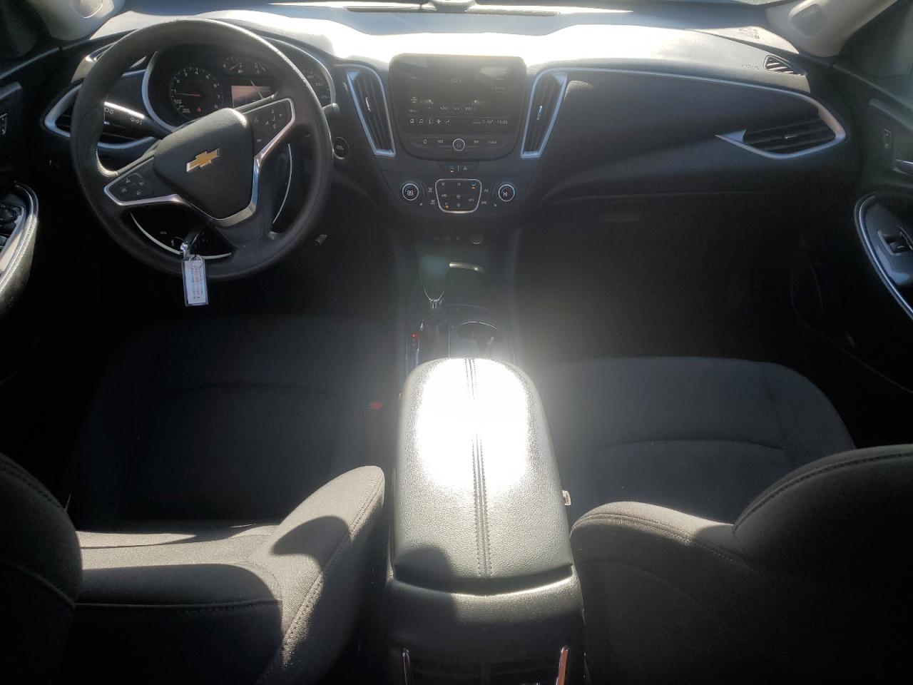 2022 Chevrolet Malibu - Image 8