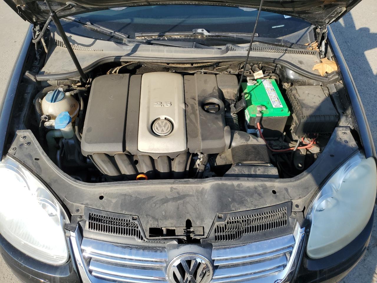 2008 Volkswagen Jetta - Image 11