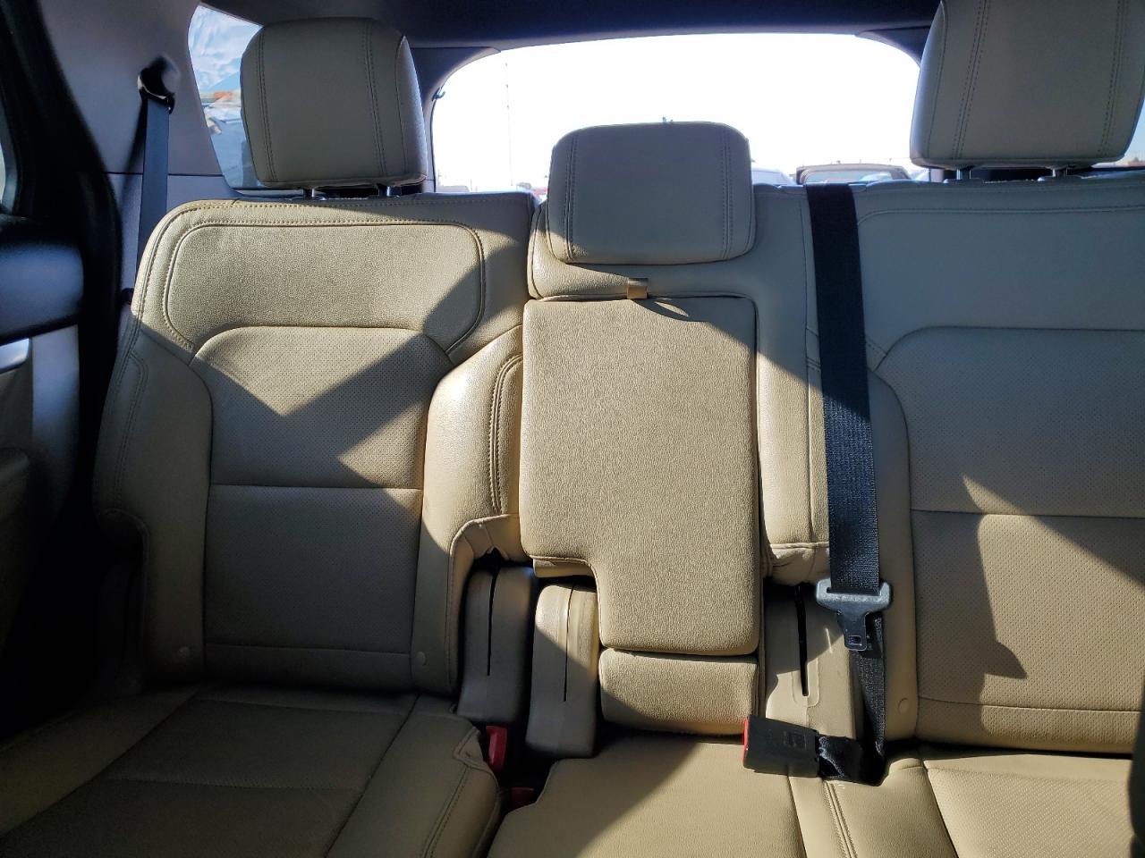 2017 Ford Explorer - Image 10