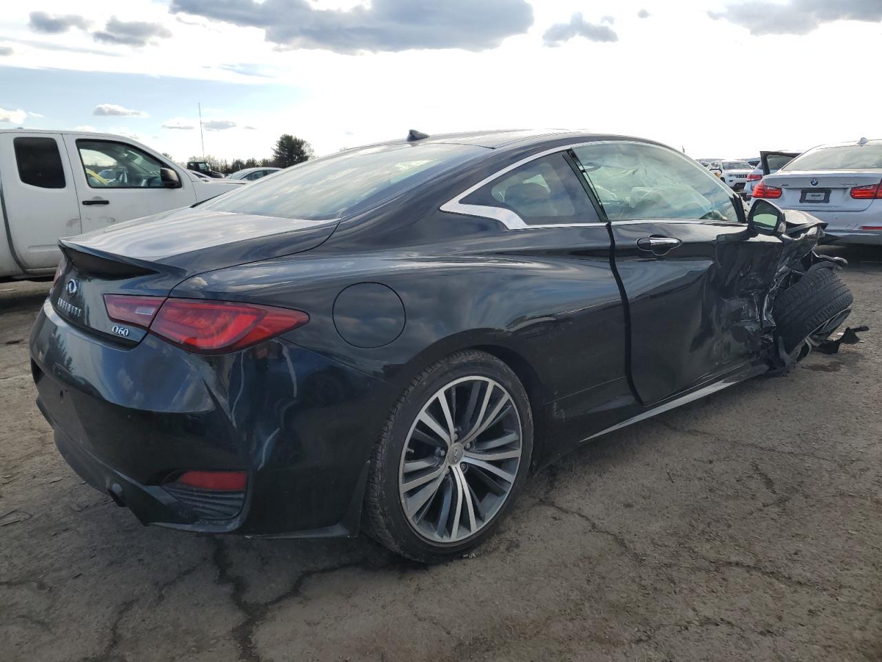 2017 Infiniti Q60 - Image 3