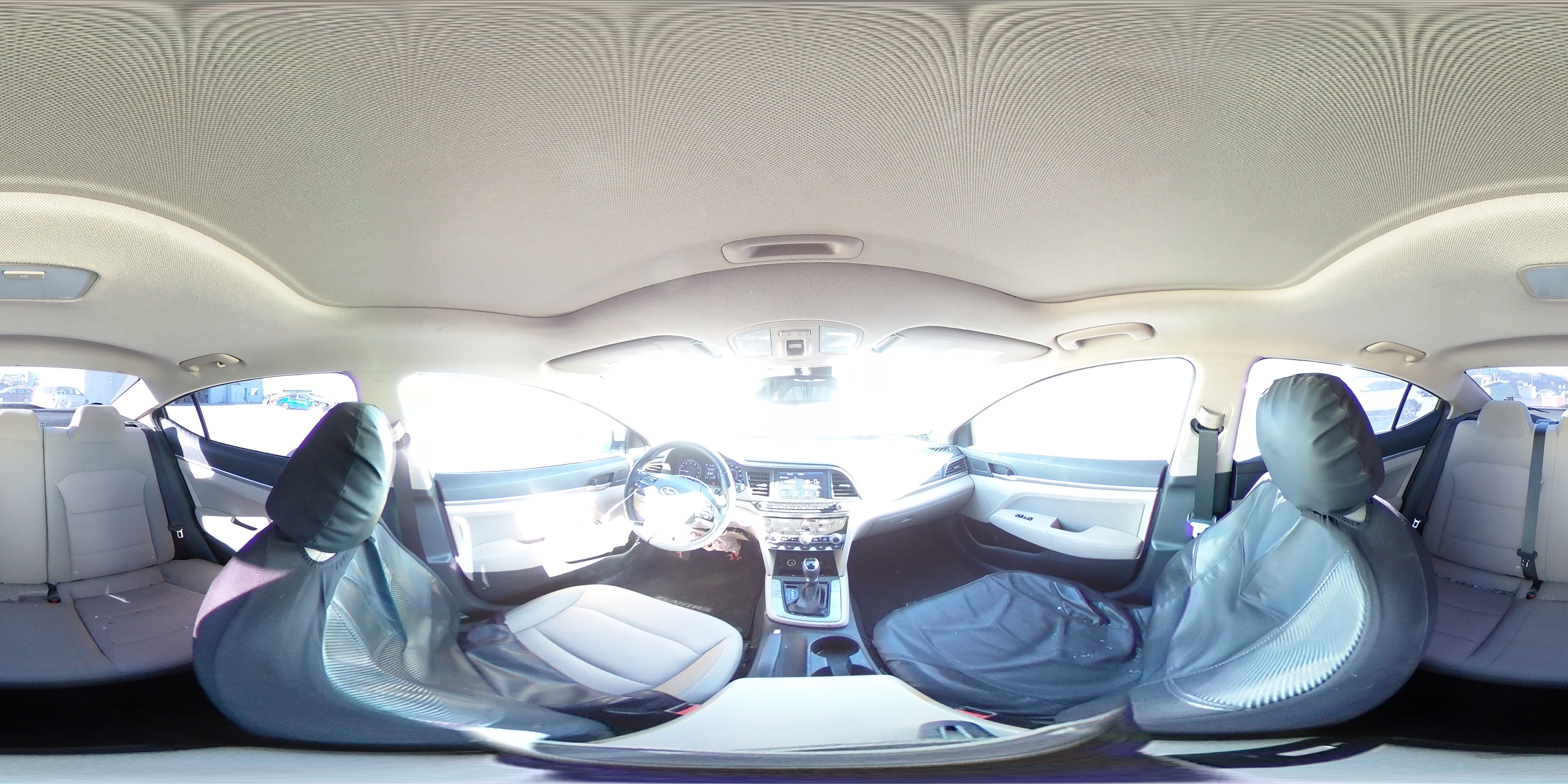 2019 Hyundai Elantra - Image 14