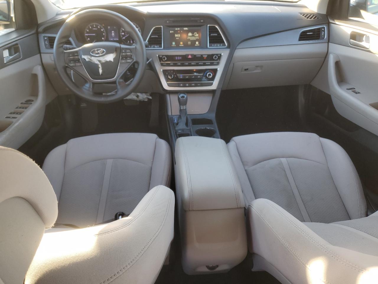 2016 Hyundai Sonata - Image 8