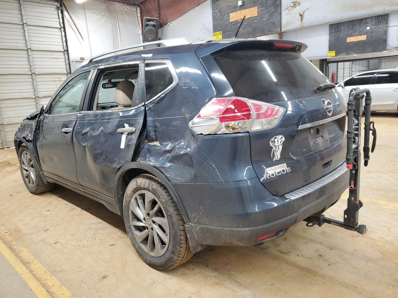 2015 Nissan Rogue - Image 2