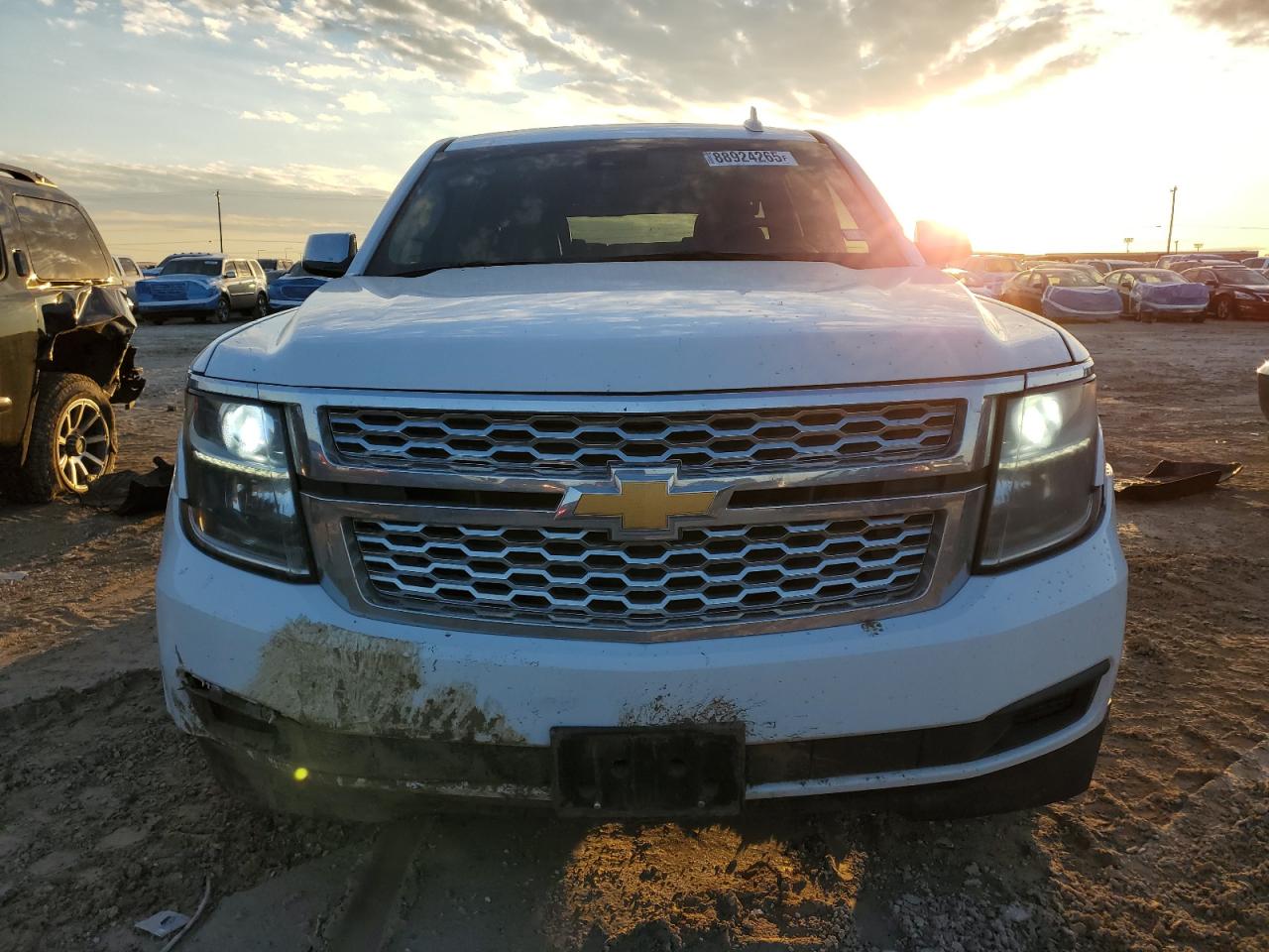 2017 Chevrolet Suburban - Image 5