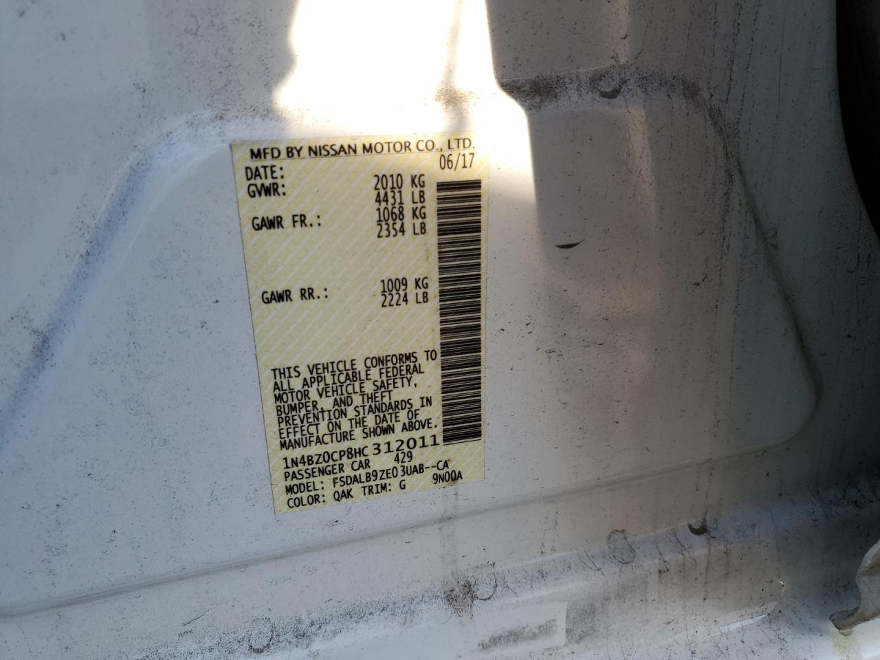 2017 Nissan Leaf - Image 12