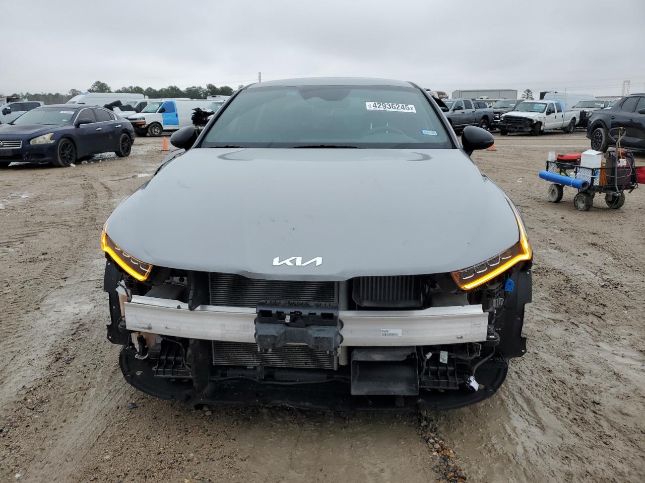 2022 Kia K5 - Image 5