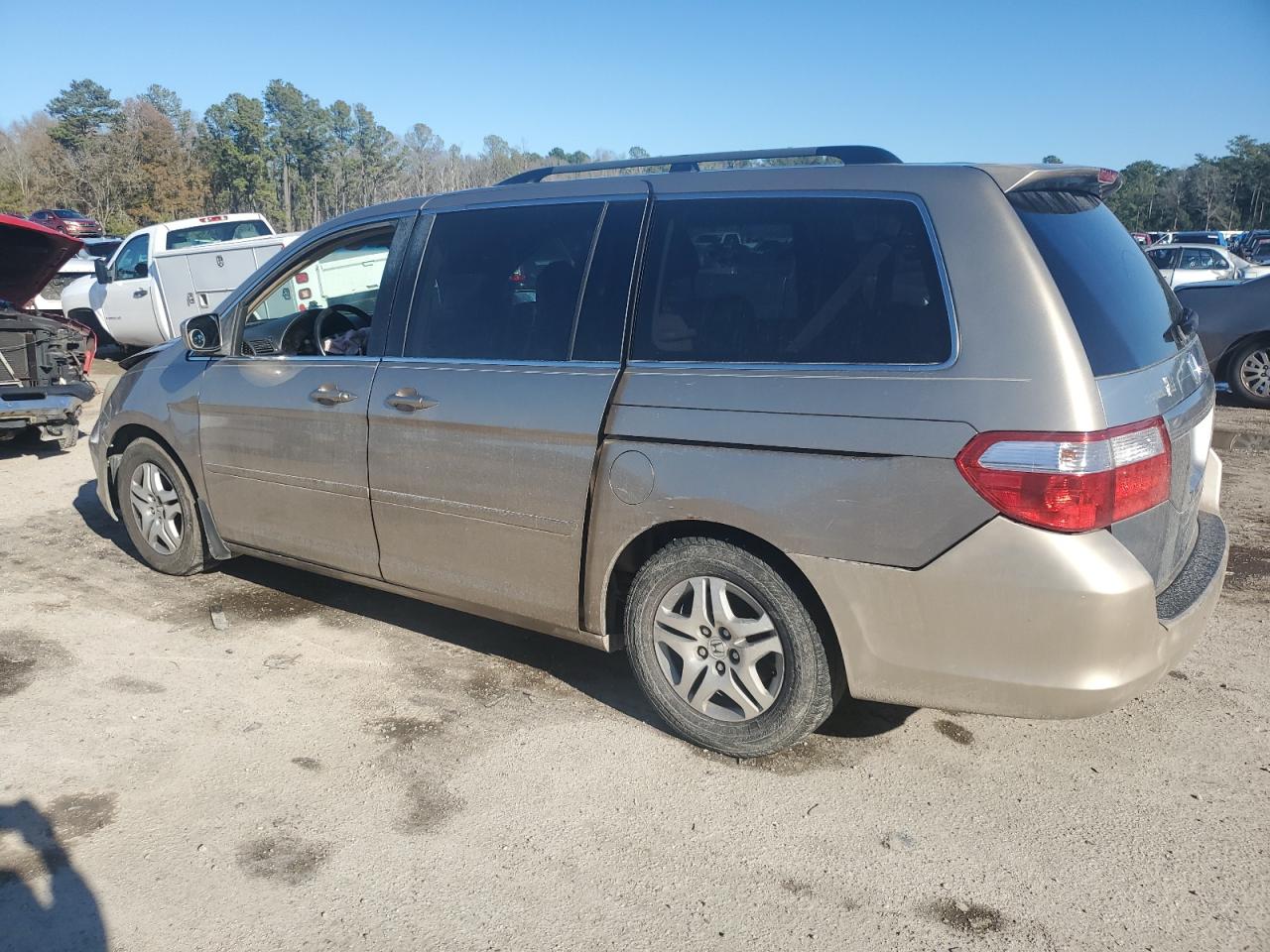 2006 Honda Odyssey - Image 2