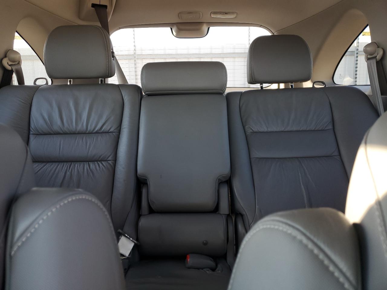 2010 Honda CR-V - Image 10