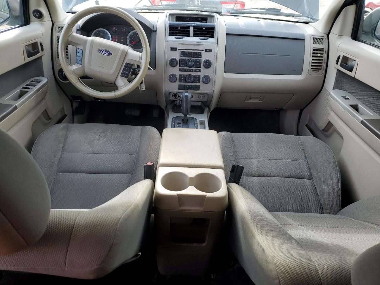 2010 Ford Escape - Image 8