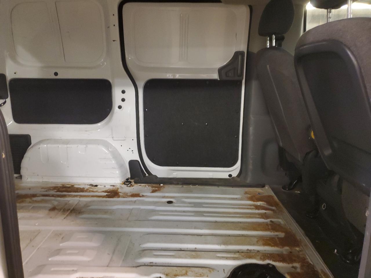 2015 Nissan NV - Image 11