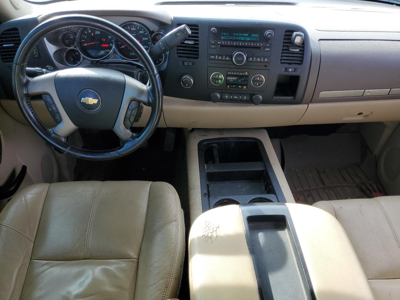 2013 Chevrolet Silverado - Image 8