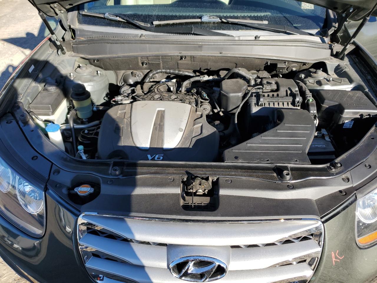 2012 Hyundai Santa Fe - Image 12