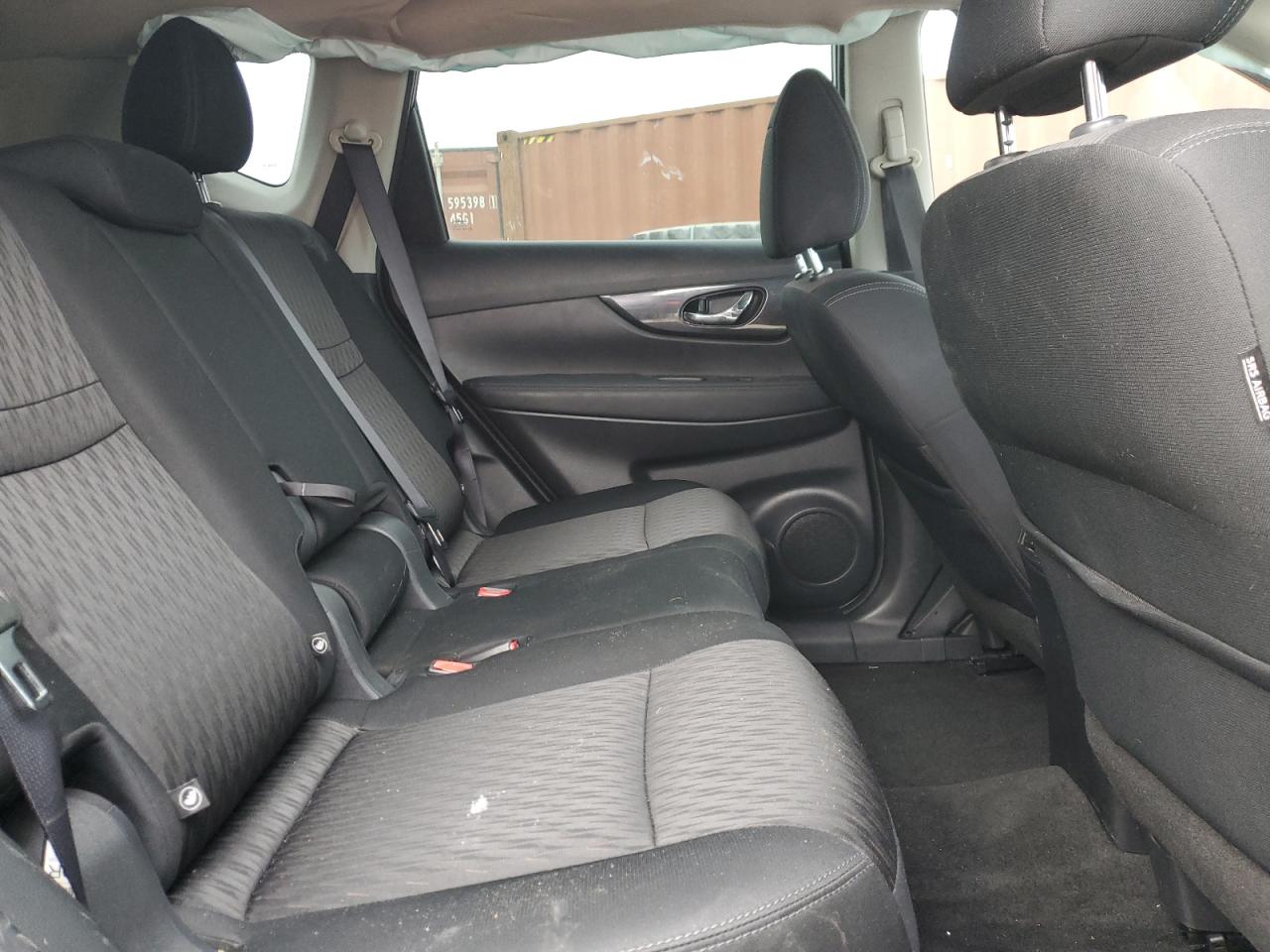 2018 Nissan Rogue - Image 11