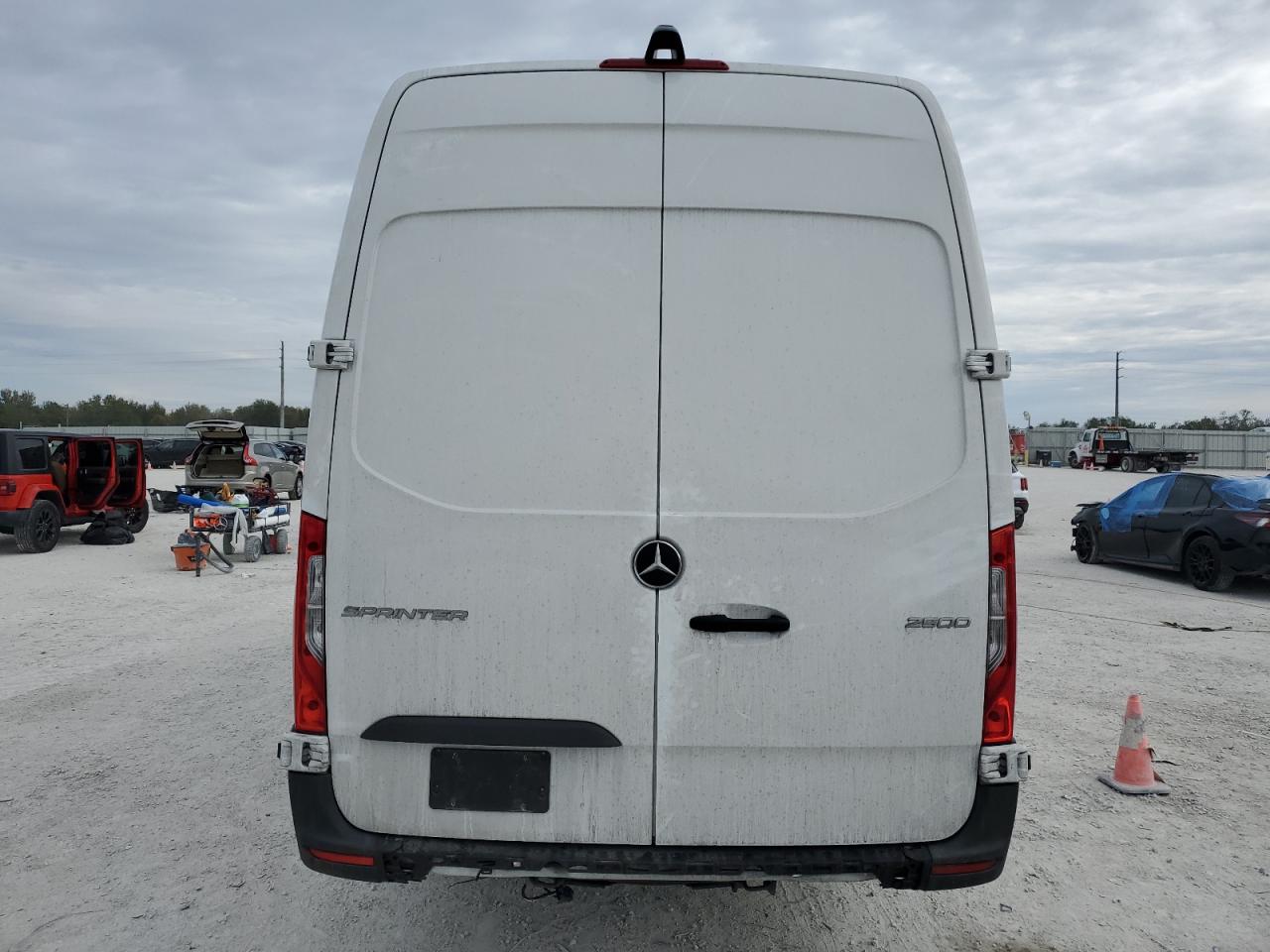 2023 Mercedes-Benz Sprinter - Image 6