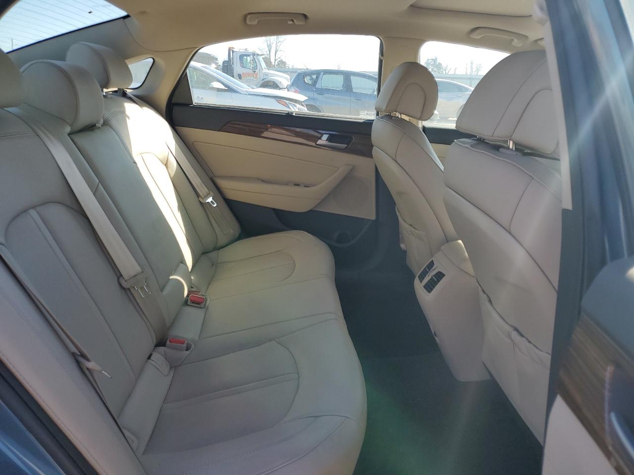 2017 Hyundai Sonata - Image 10