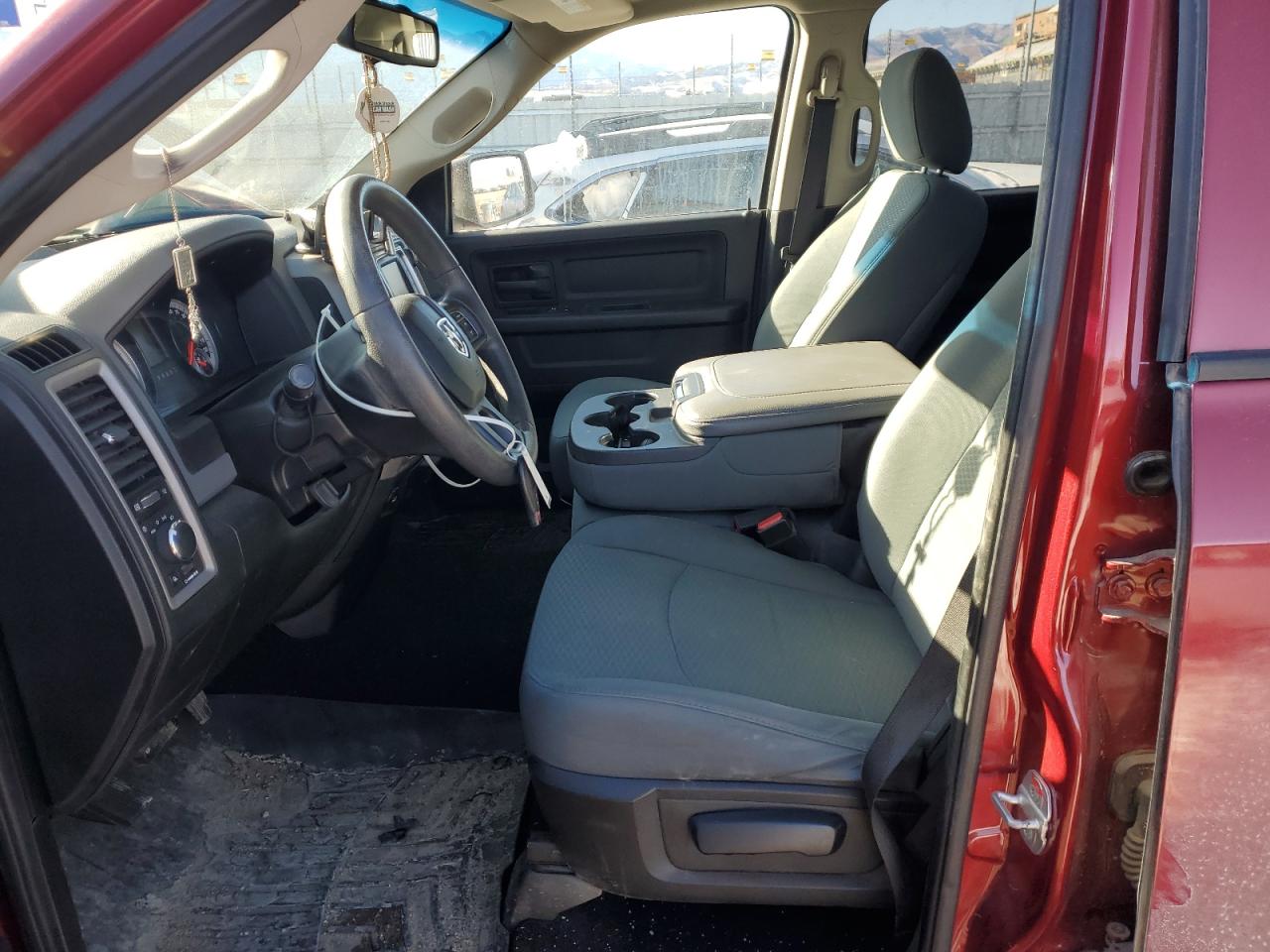 2015 RAM 1500 - Image 7