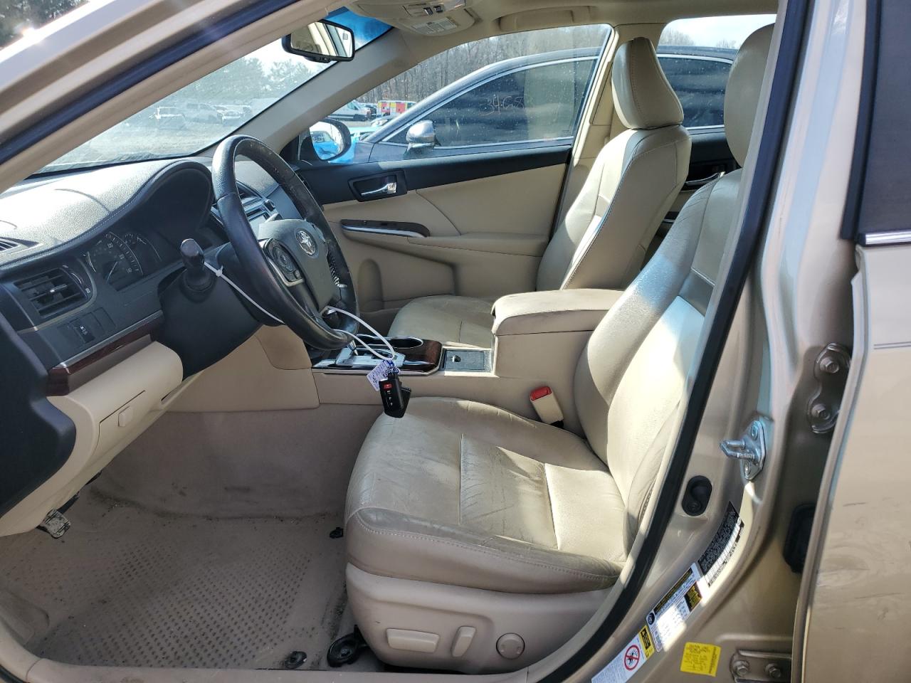 2012 Toyota Camry - Image 7