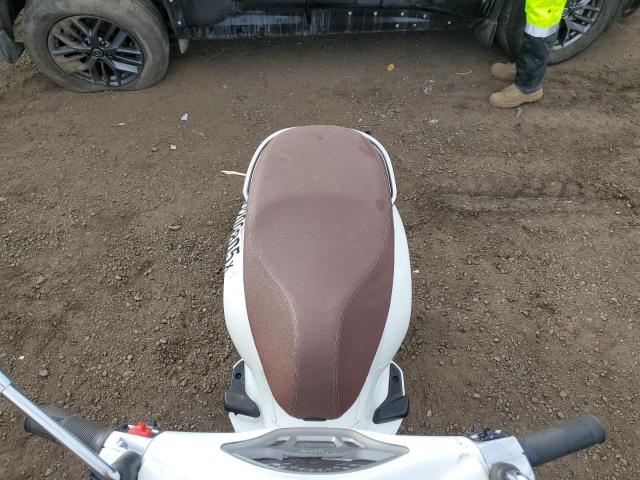2023 VESPA PRIMAVERA/SPRINT 150
