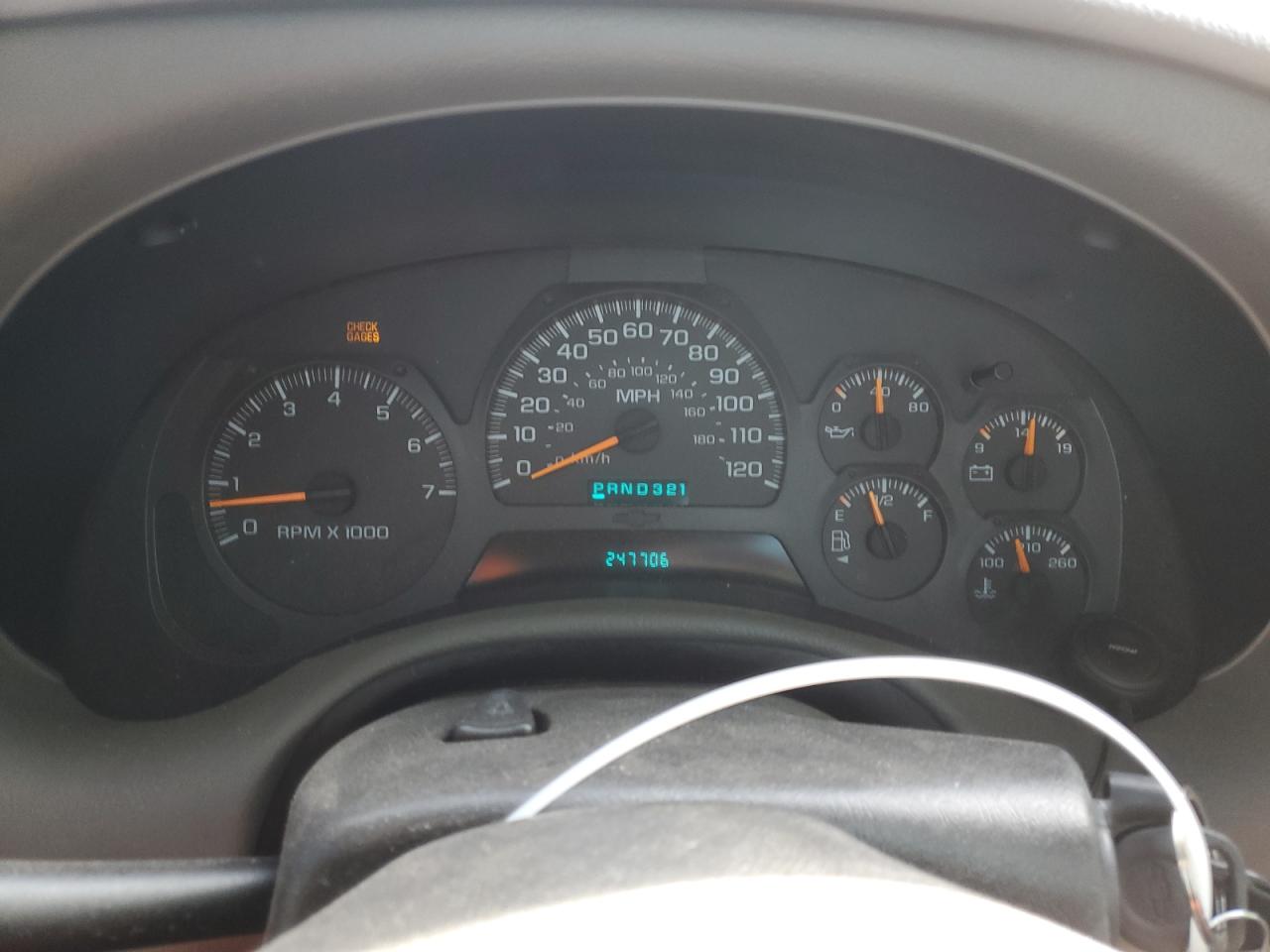 2002 Chevrolet TrailBlazer - Image 9