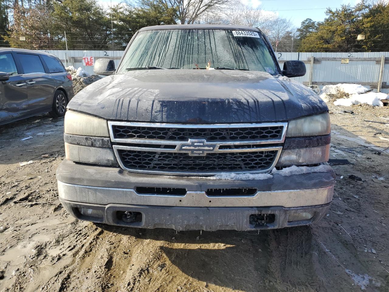 2006 Chevrolet Silverado - Image 5