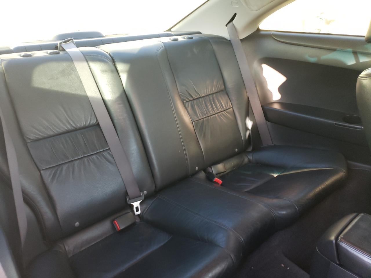 2004 Honda Accord - Image 10