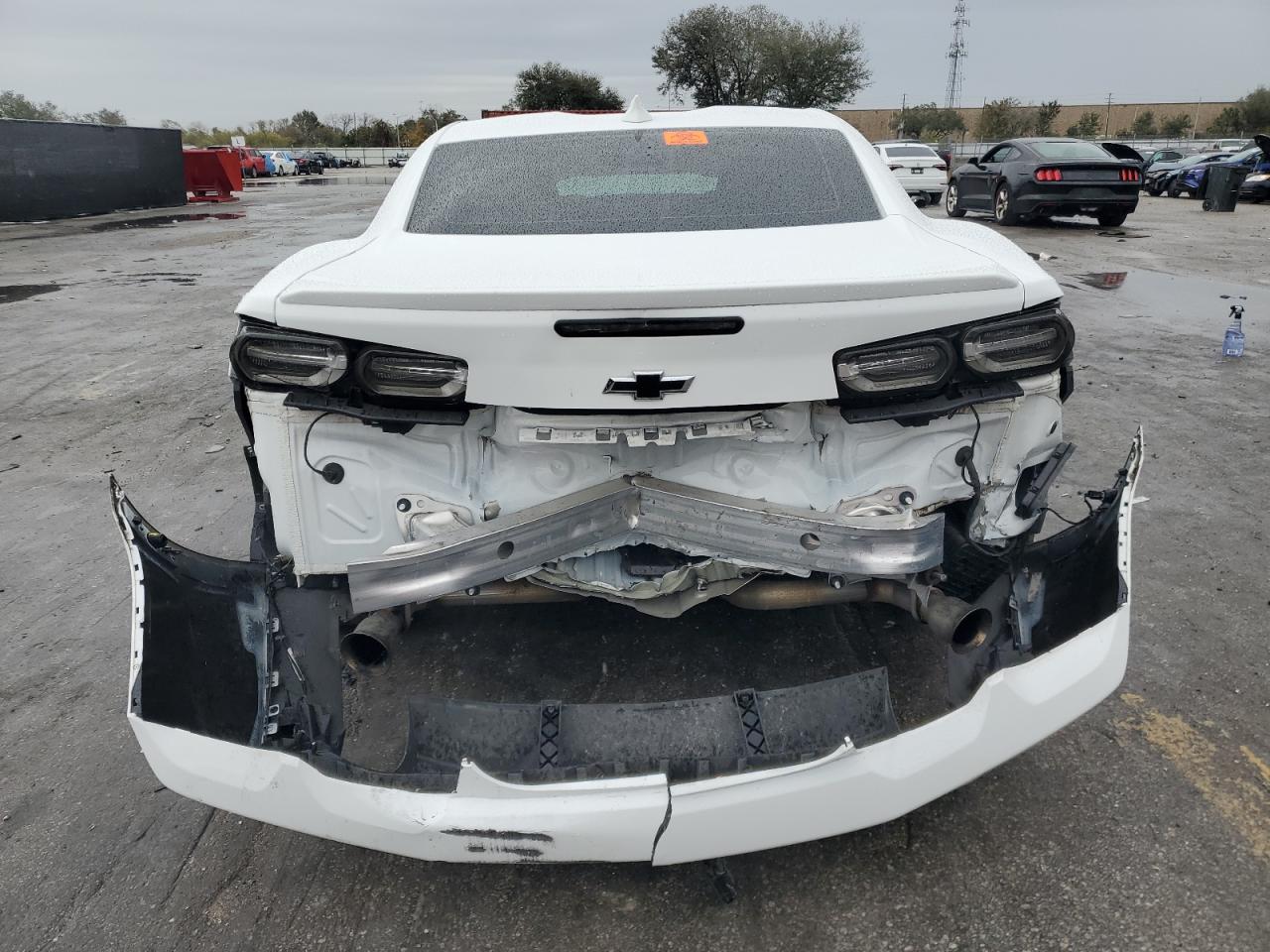 2022 Chevrolet Camaro - Image 6