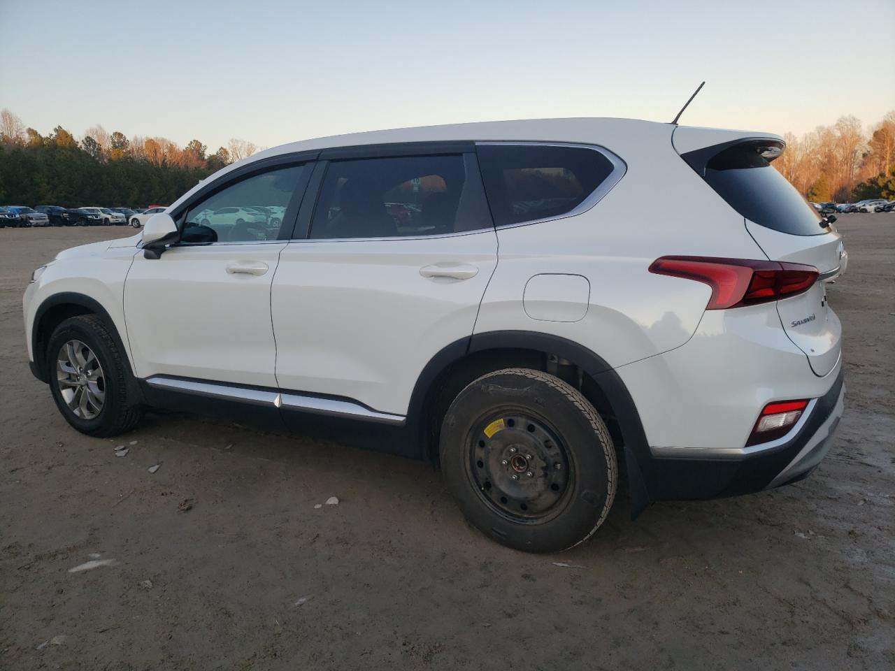 2019 Hyundai Santa Fe - Image 2