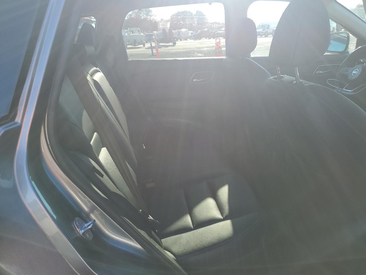 2021 Nissan Rogue - Image 11