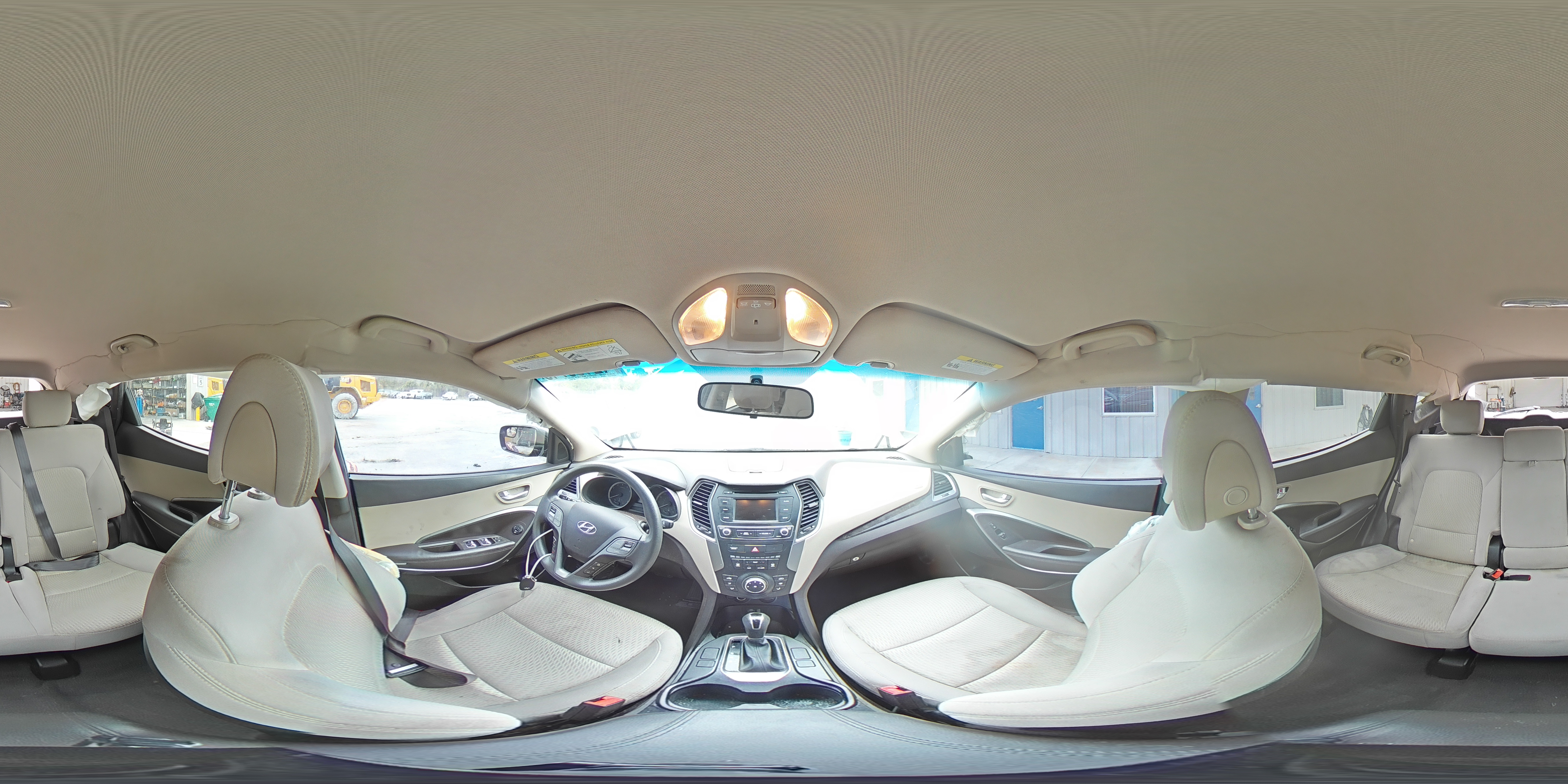 2018 Hyundai Santa Fe - Image 16