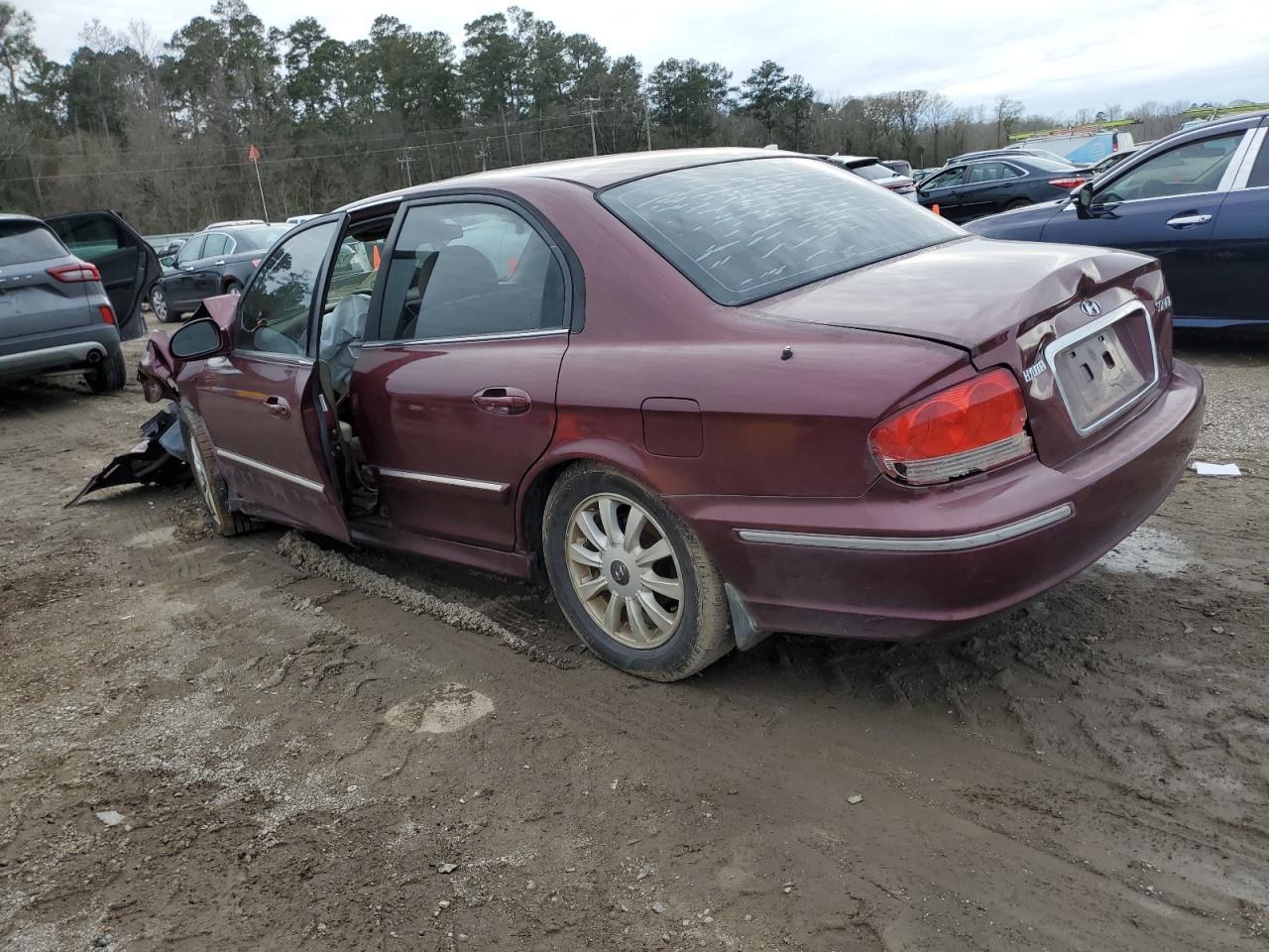 2005 Hyundai Sonata - Image 2